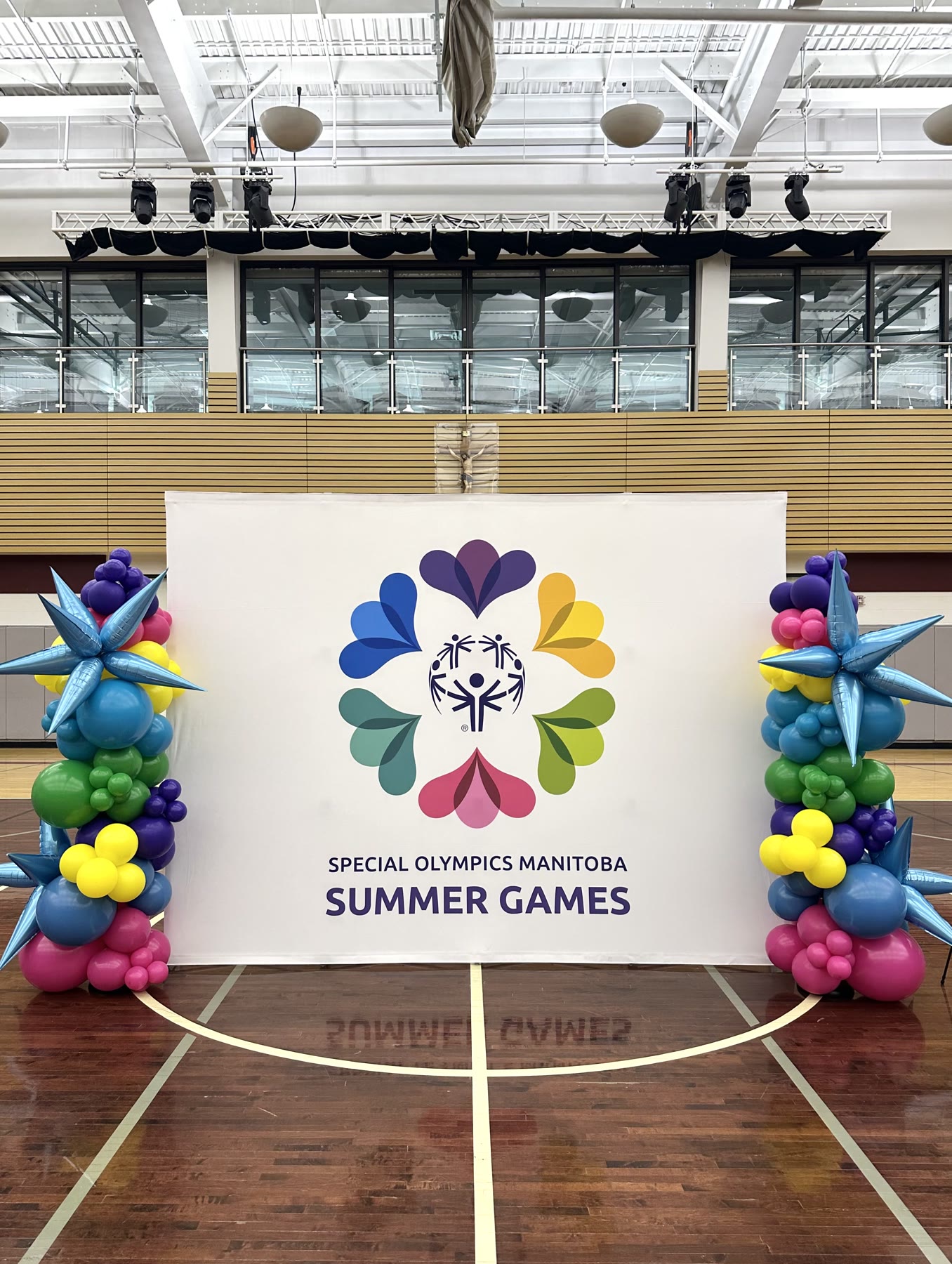 Backdrops balloon decor by Inflatable Decorations, Winnipeg